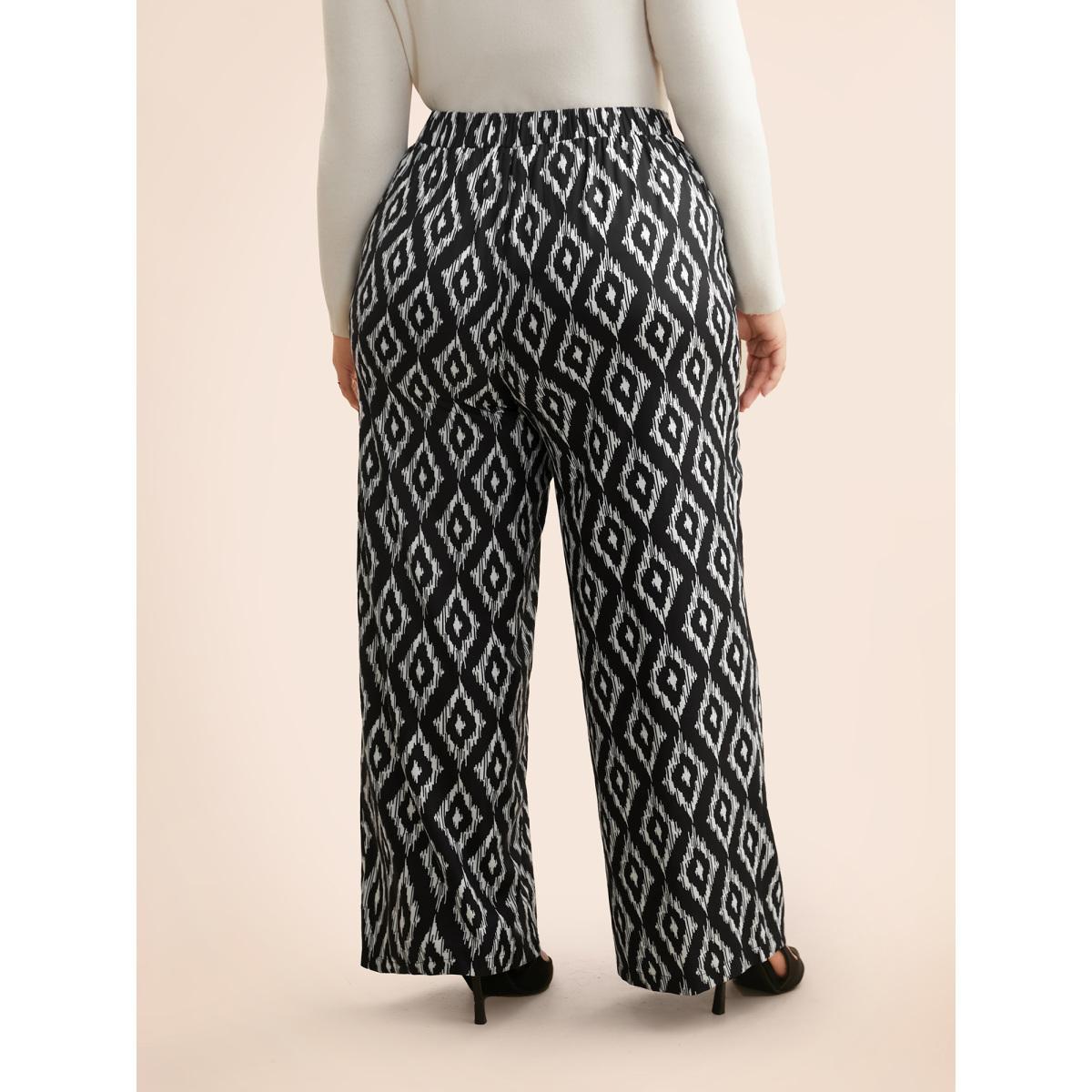 Plus Size Geometric Mid Rise Pocket Pants Women Black At the Office Wide Leg Mid Rise Work Pants BloomChic 26/4X Product Image