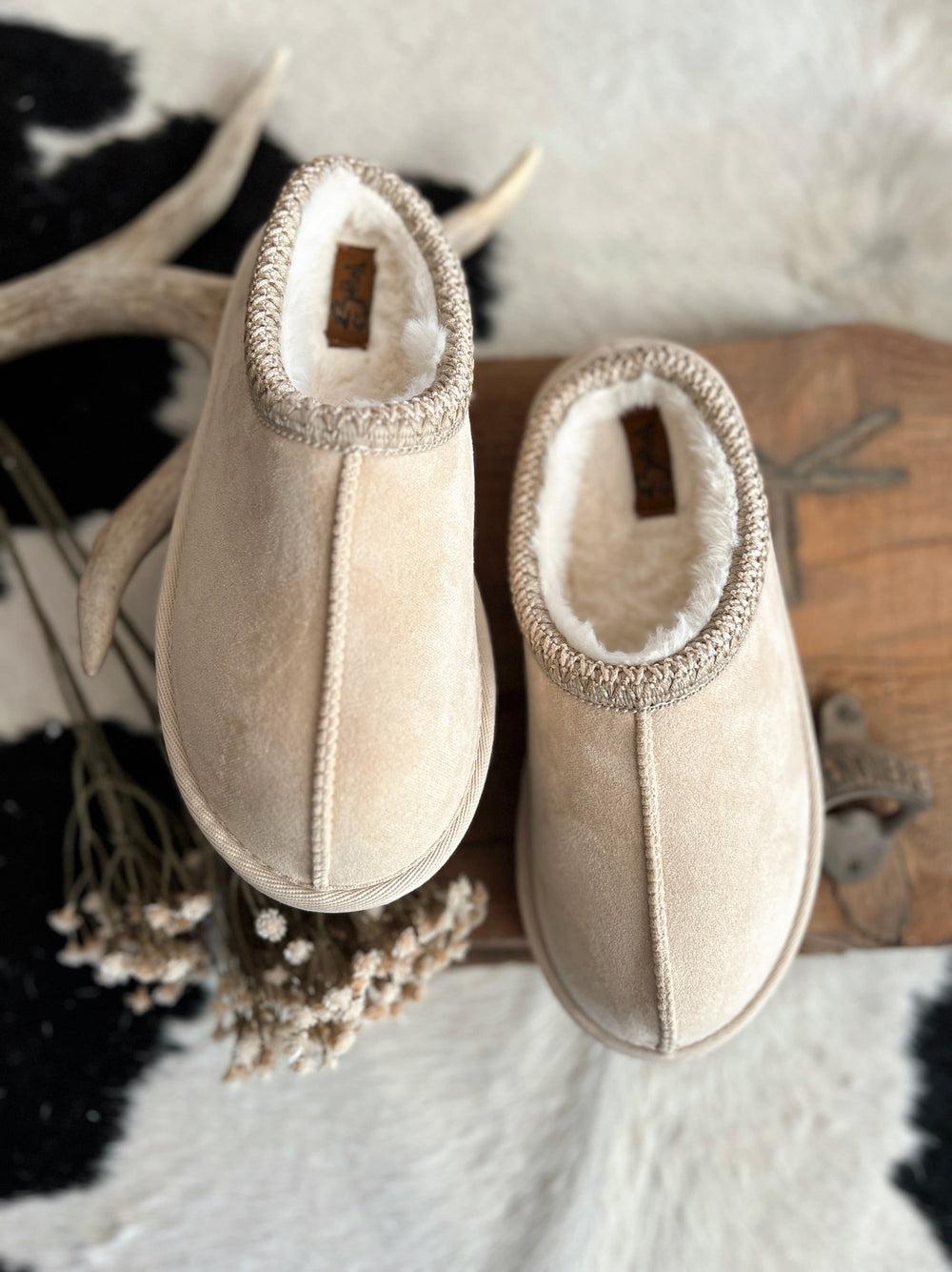 Very G Cream Sparks Fuzzy Slippers* Product Image
