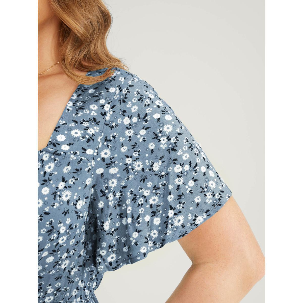 Plus Size Ditsy Floral Sweetheart Drawstring Pocket Tiered Dress Aegean Women Elegant Non V-neck Short sleeve Curvy Midi Dress BloomChic 28/5X Product Image