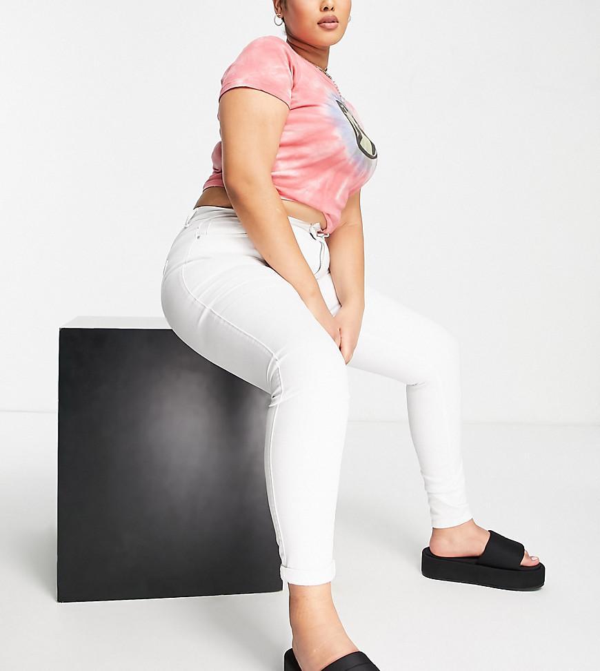 Only Curve Augusta skinny jeans in white  Product Image