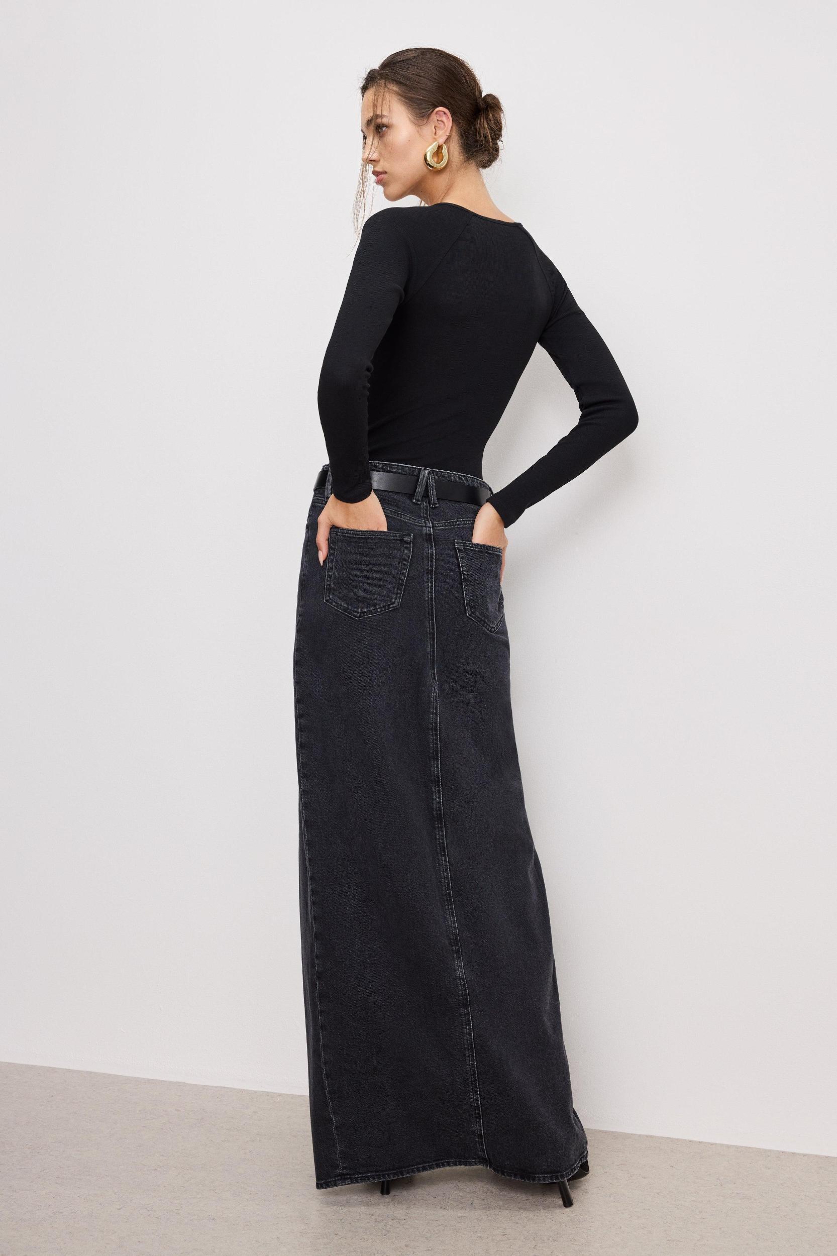GOOD EASE SKIRT | BLACK351 Product Image
