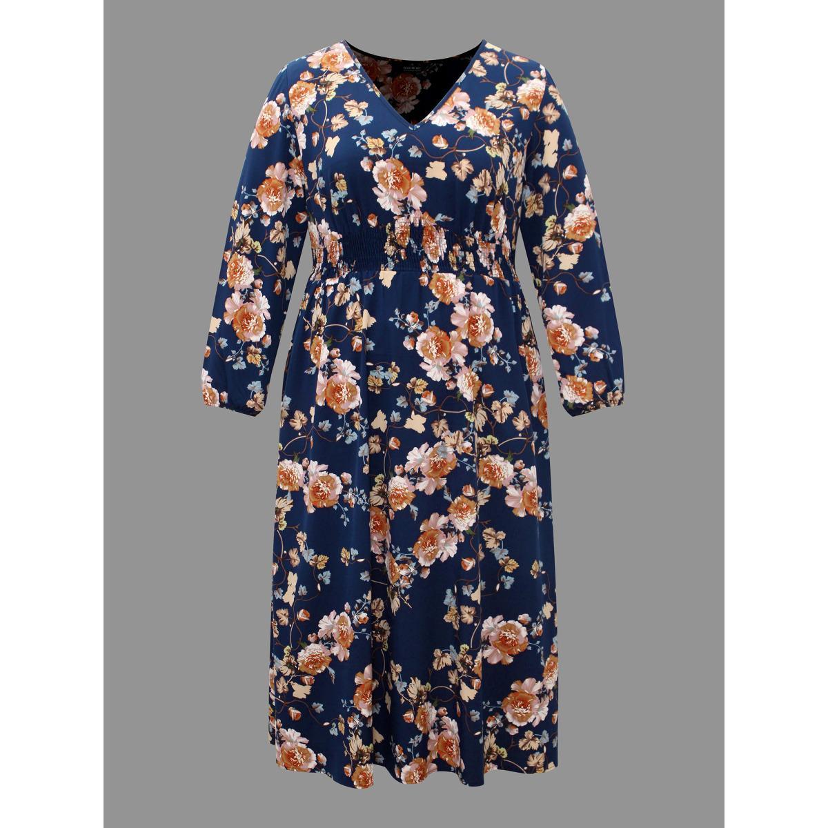 Plus Size Floral Shirred V-Neck Maxi Dress DarkBlue Women Elegant Shirred V-neck Long Sleeve Curvy BloomChic 14-16/1X Product Image