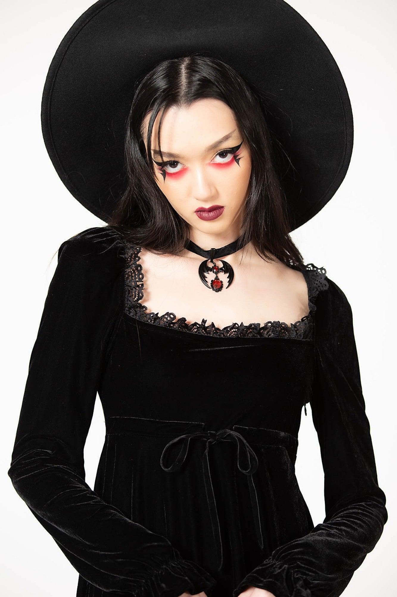 Imperia Long Sleeve Velvet Dress [B] Female Product Image