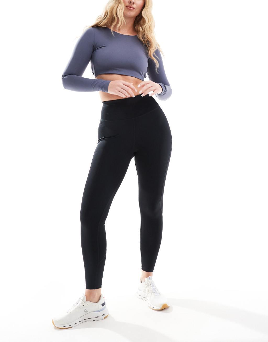 4505 Hourglass Icon bum sculpt gym legging in black  Product Image