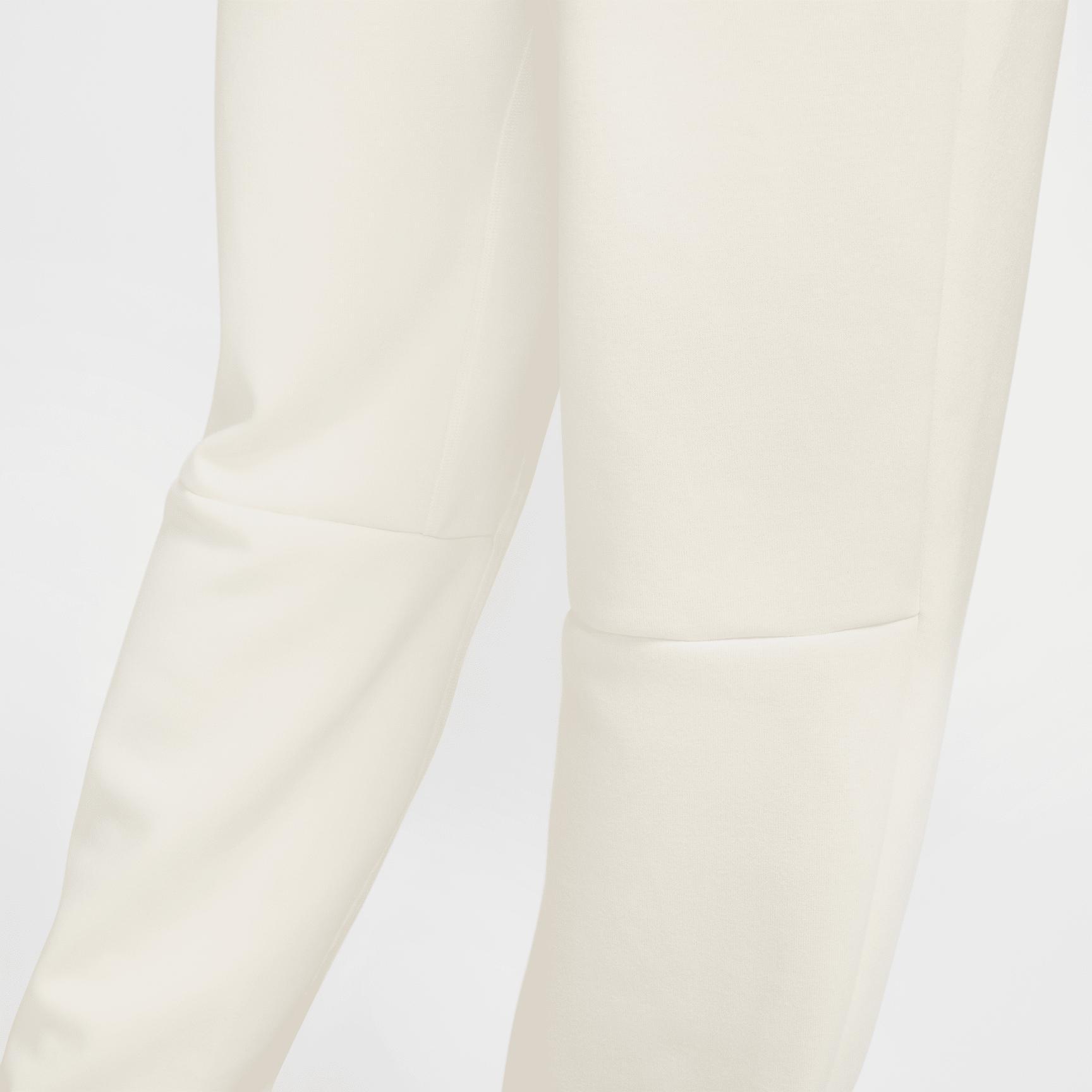 Nike Men's Primary Fleece Dri-FIT UV Tapered Performance Pants Product Image
