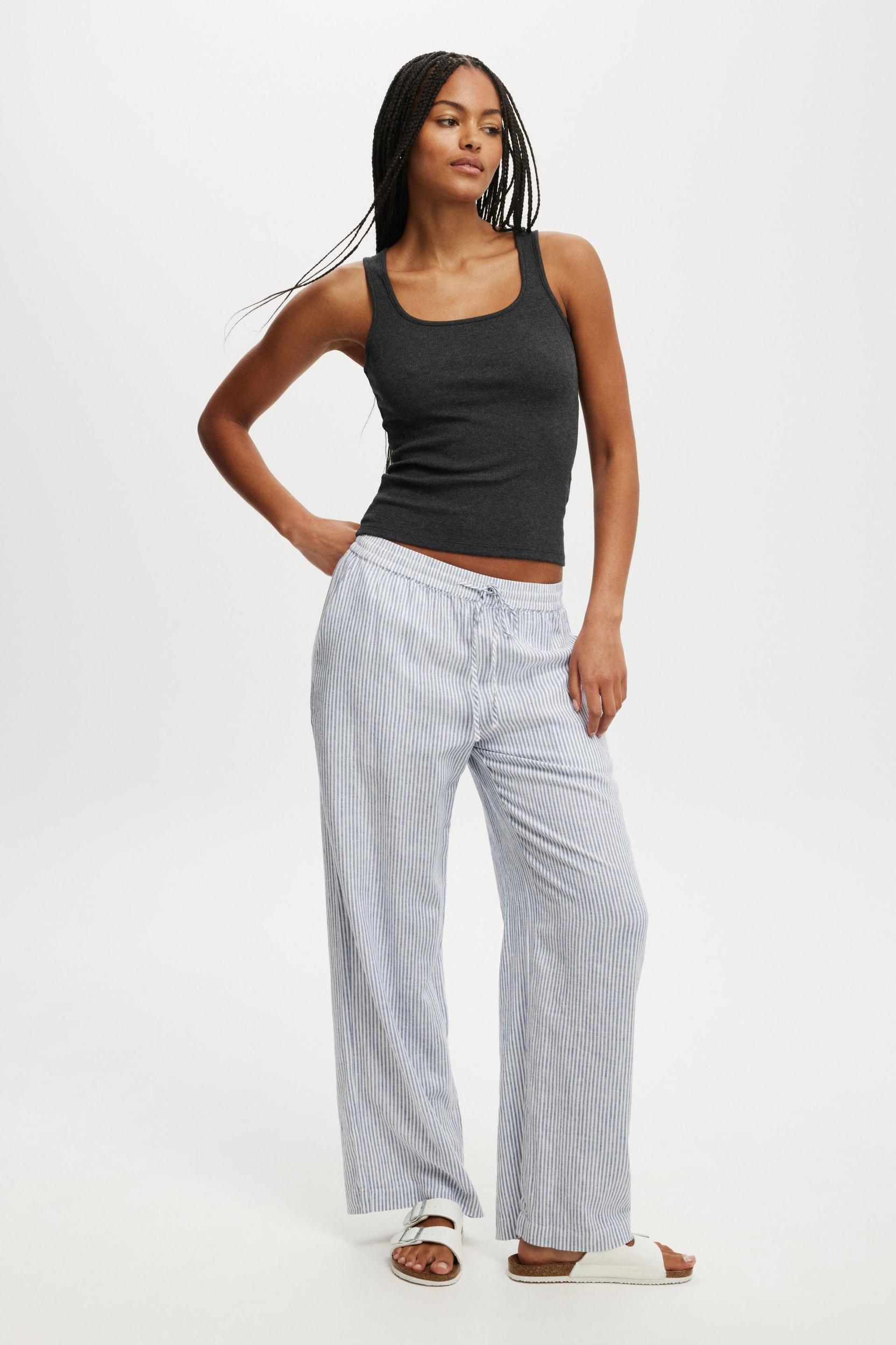 Byron Scoop Tank Product Image