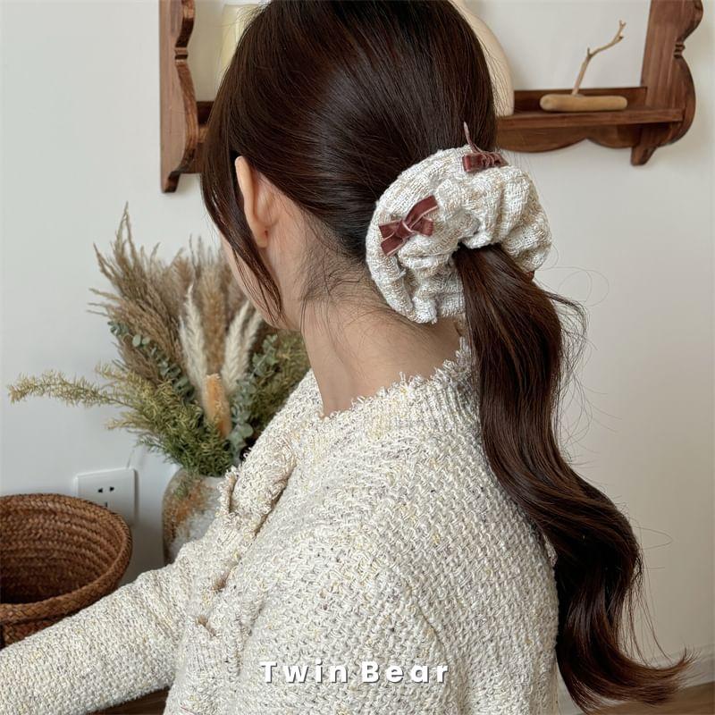 Bow Tweed Scrunchie Product Image