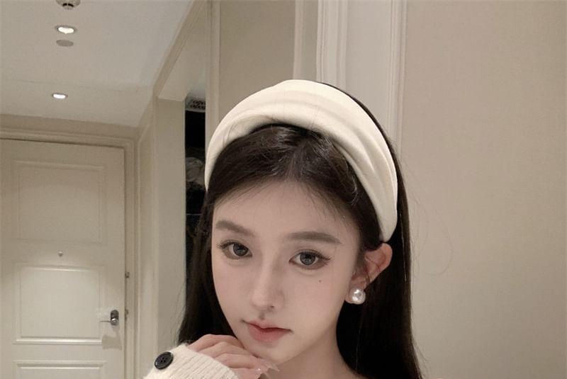 Off-Shoulder Plain Buttoned Cuff Sweater Product Image