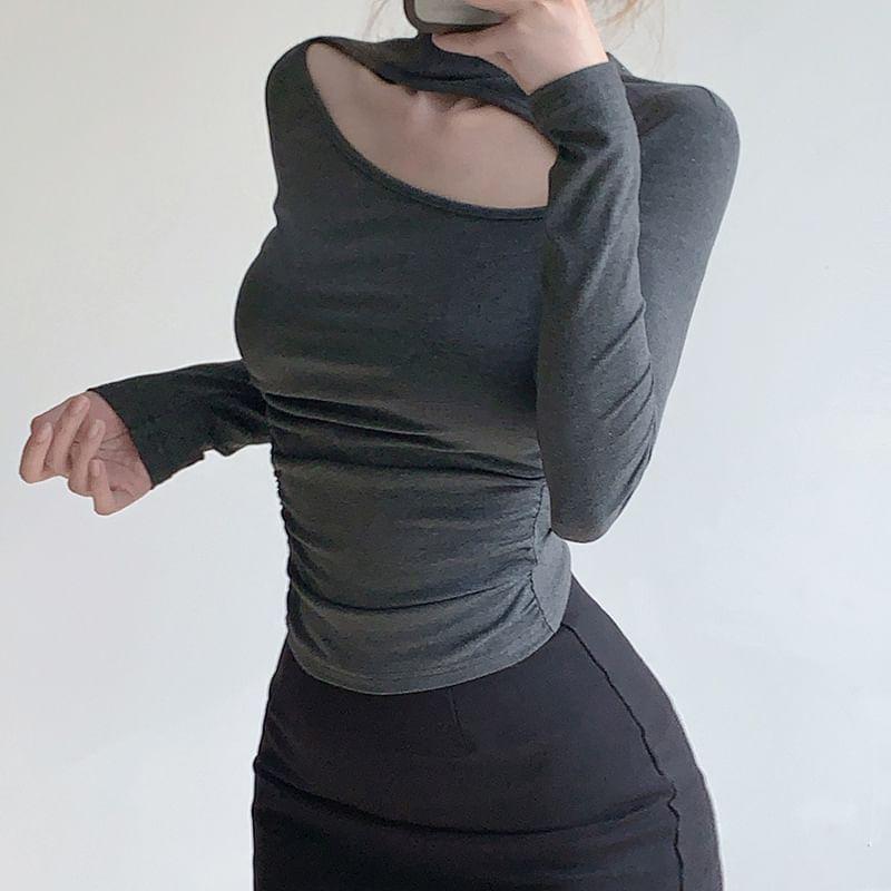 Long Sleeve Mock Neck Plain Cut-Out Ruched Slim-Fit Crop Top Product Image