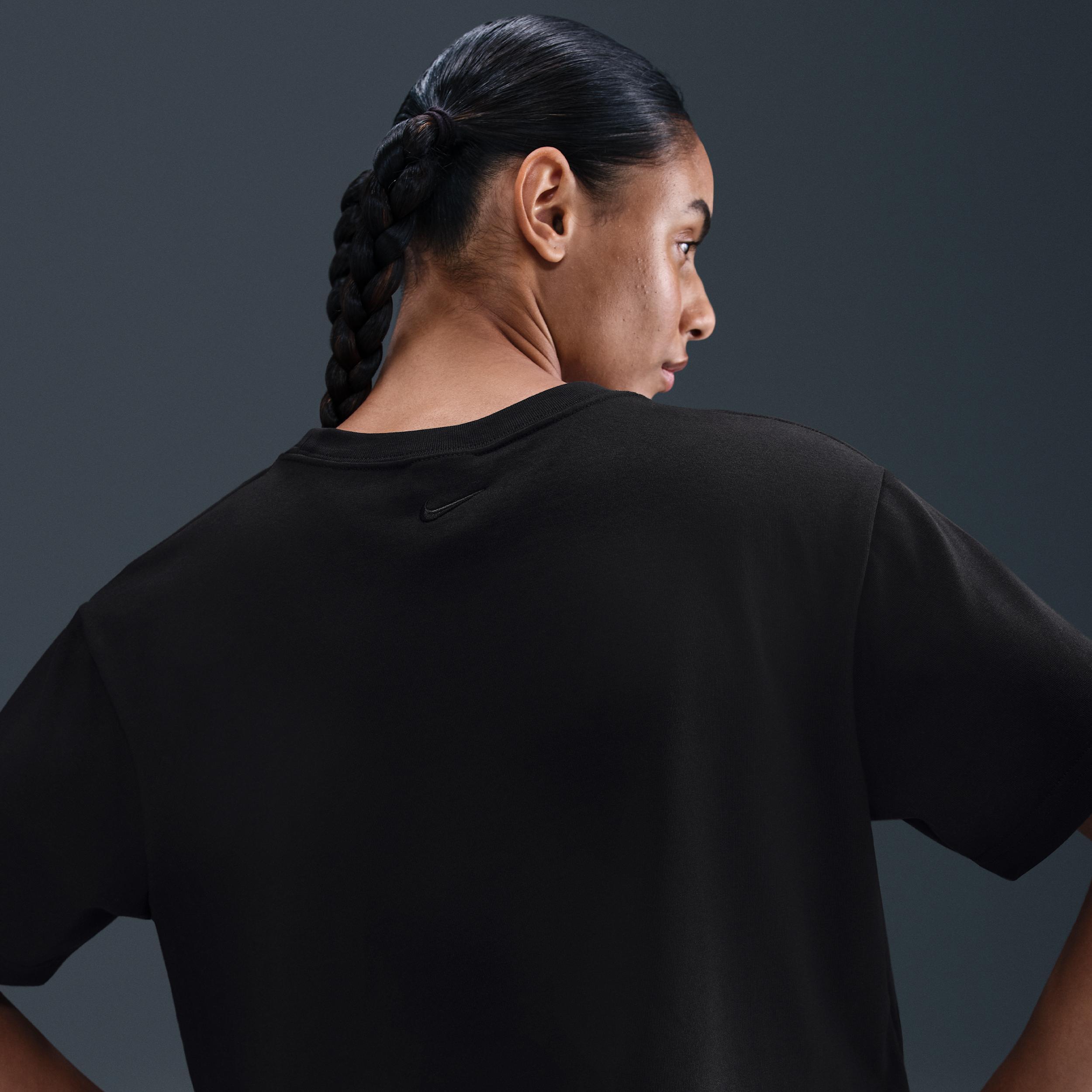Kobe Women's Dri-FIT Cropped Basketball T-Shirt Product Image