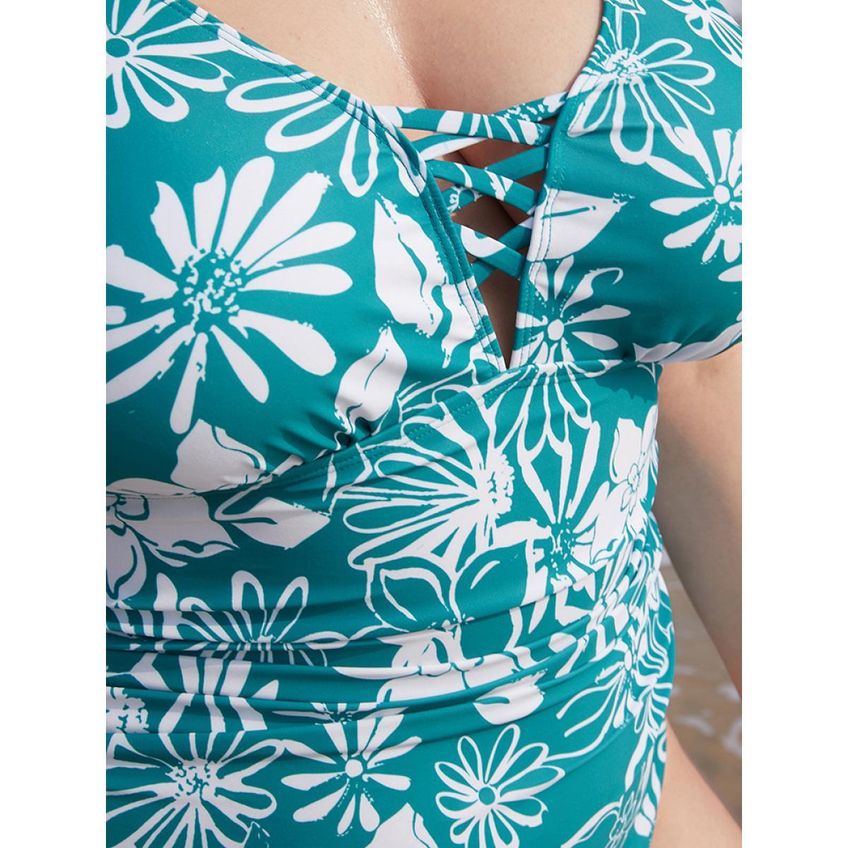 Plus Size Floral Print Crisscross Sculpt Waist Ruched One Piece Swimsuit Women's Swimwear Green Vacation Adjustable Straps Curve Bathing Suits High stretch One Pieces BloomChic 26/4X Product Image