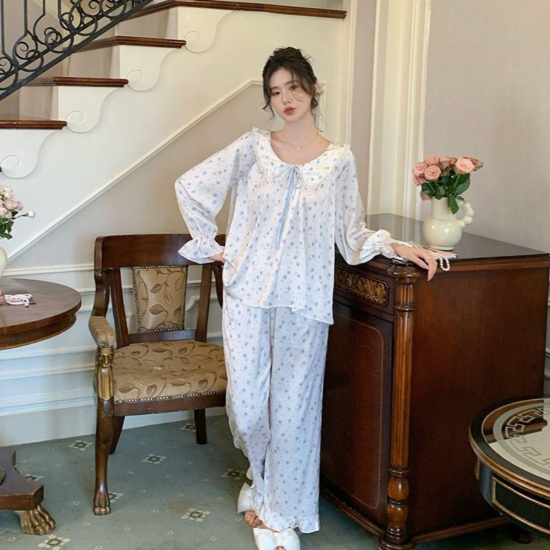 Pajama Set: Puff-Sleeve Printed Blouse + Pants Product Image