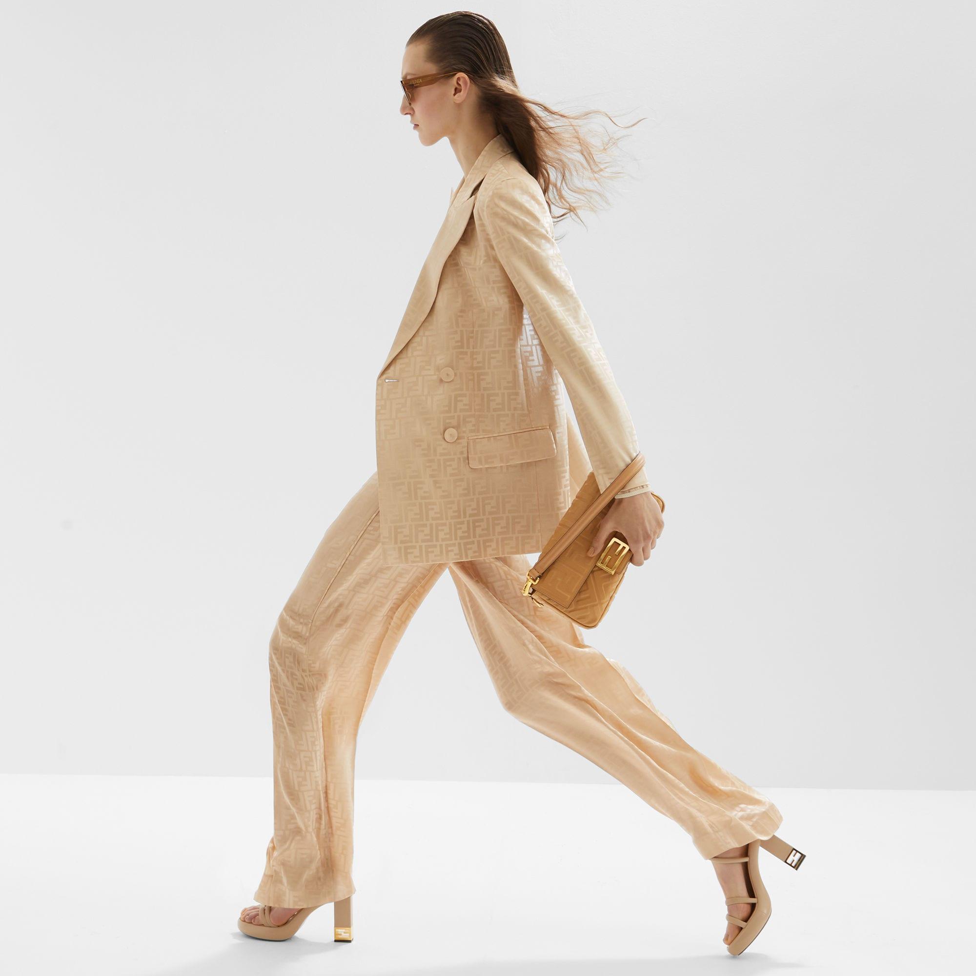 BaguetteBeige leather bag Product Image