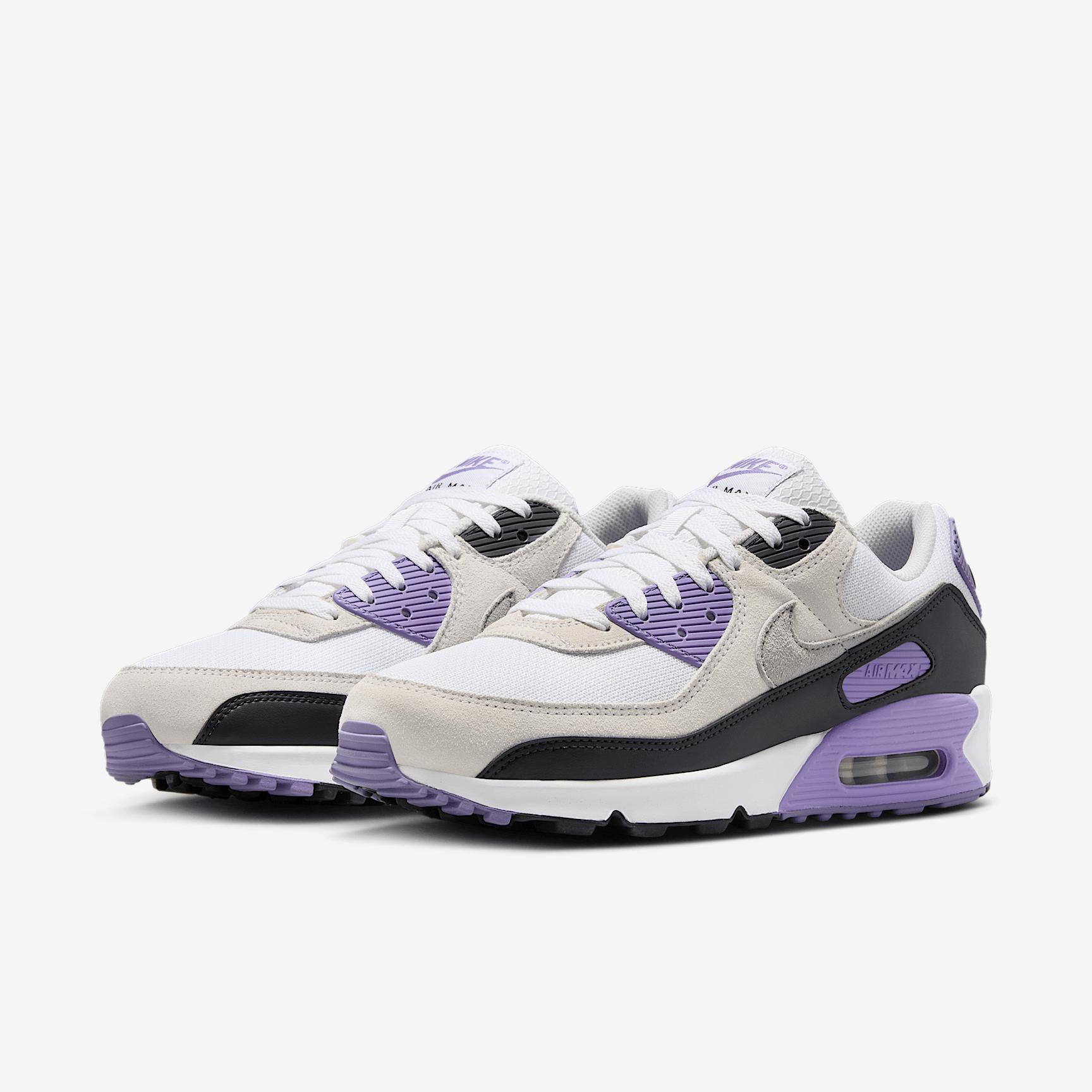 Nike Men's Air Max 90 Shoes Product Image