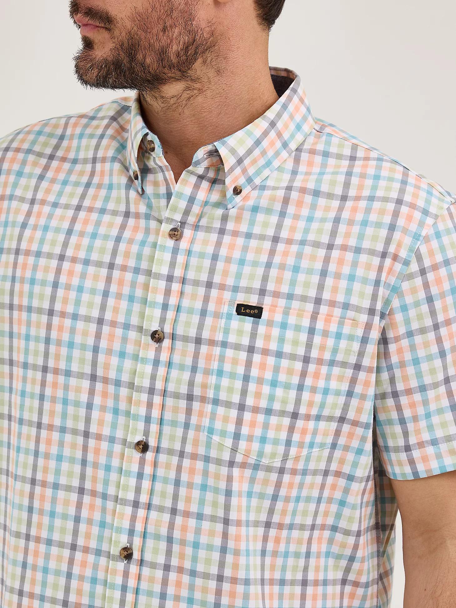 Men's Short Sleeve Thin Line Plaid Button Down Shirt | Men's Tops & Tees | Lee® Product Image