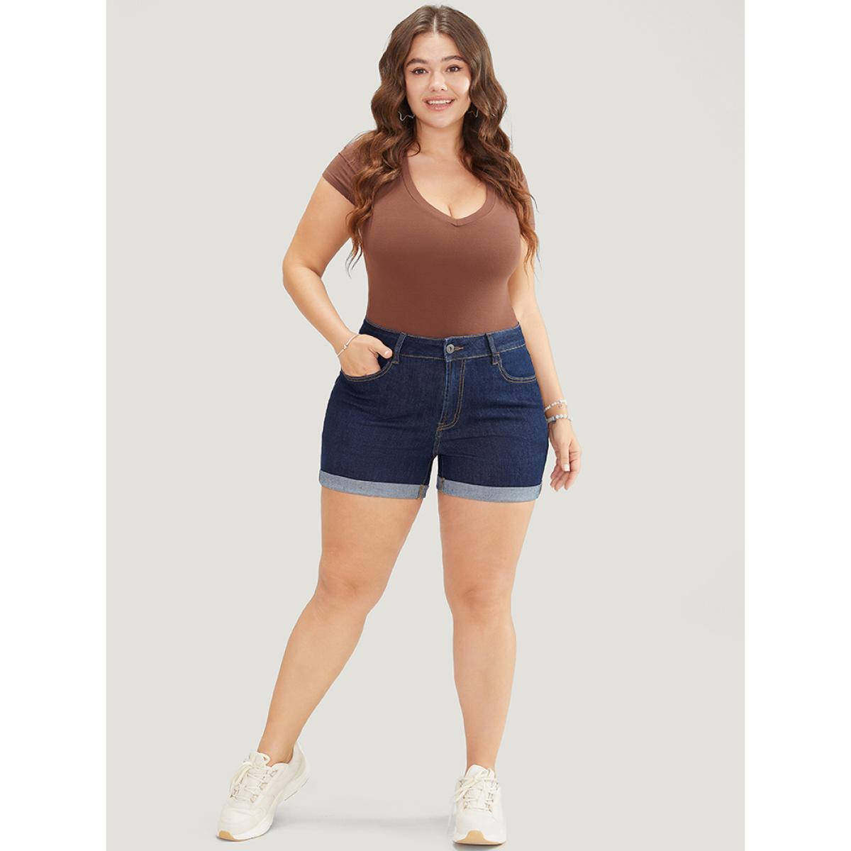 Plus Size Skinny Very Stretchy Dark Wash Cuffed Hem Denim Shorts Women DarkBlue High stretch Dailywear Pocket Casual Denim Shorts BloomChic 30/6X Product Image