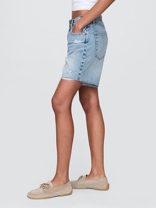8" Mid Rise '90s Loose Denim Bermuda Shorts Product Image