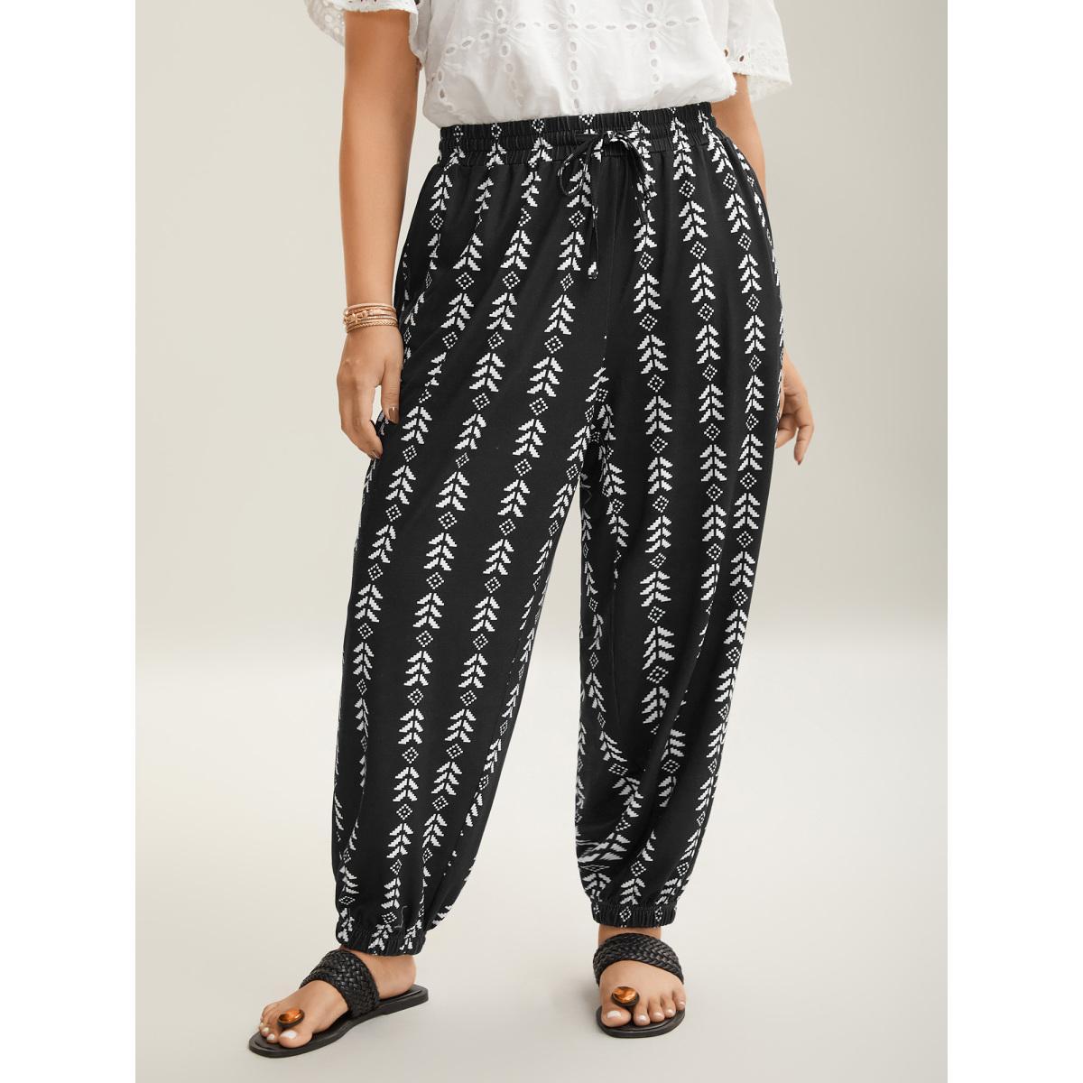 Plus Size Boho Geometric Print Stretchy Waist Pants Women Burgundy Casual Mid Rise Everyday Pants BloomChic 28/5X Product Image