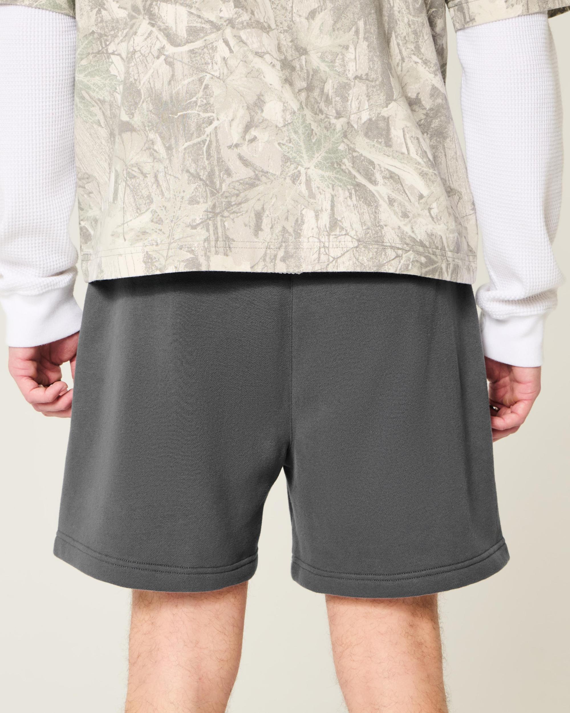 Mid-Thigh Camo Loose Fleece Shorts Product Image