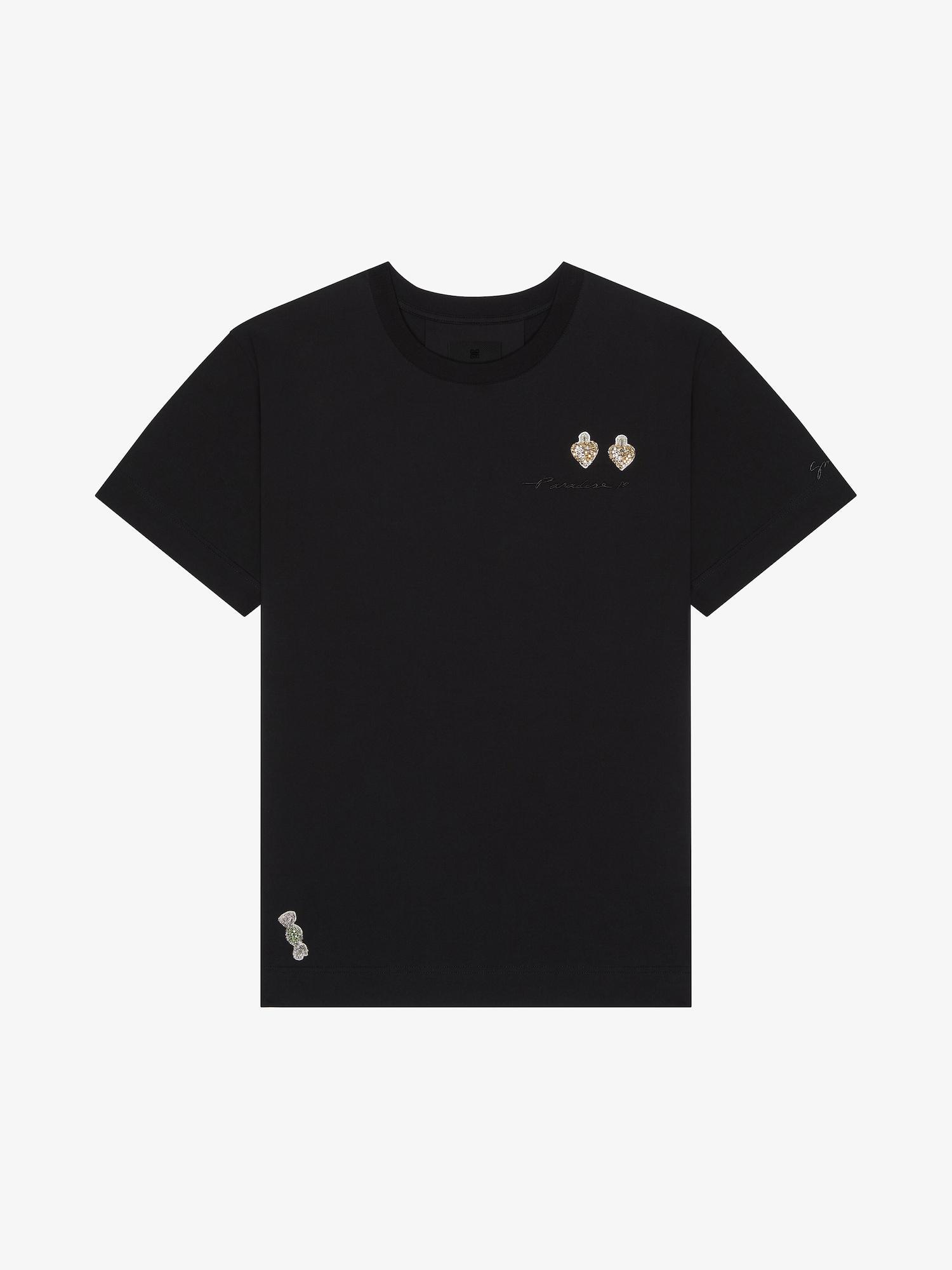 T-shirt in cotton with patches Product Image