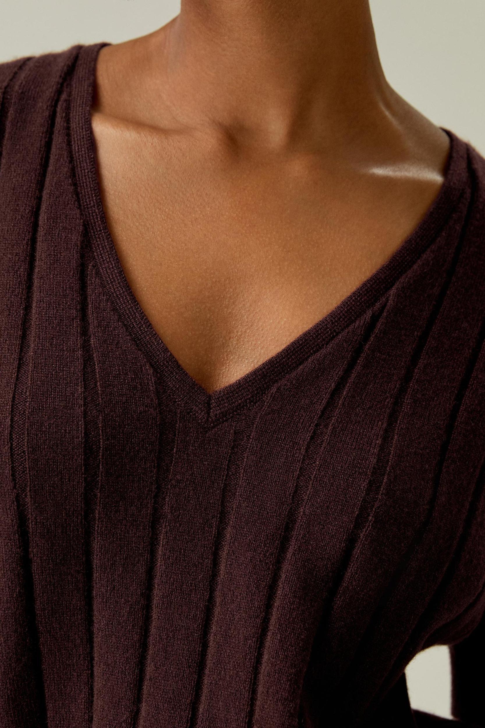 V-Neck Cashmere T-shirt Product Image