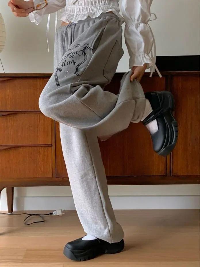 Lettering Loose Fit Sweatpants Product Image