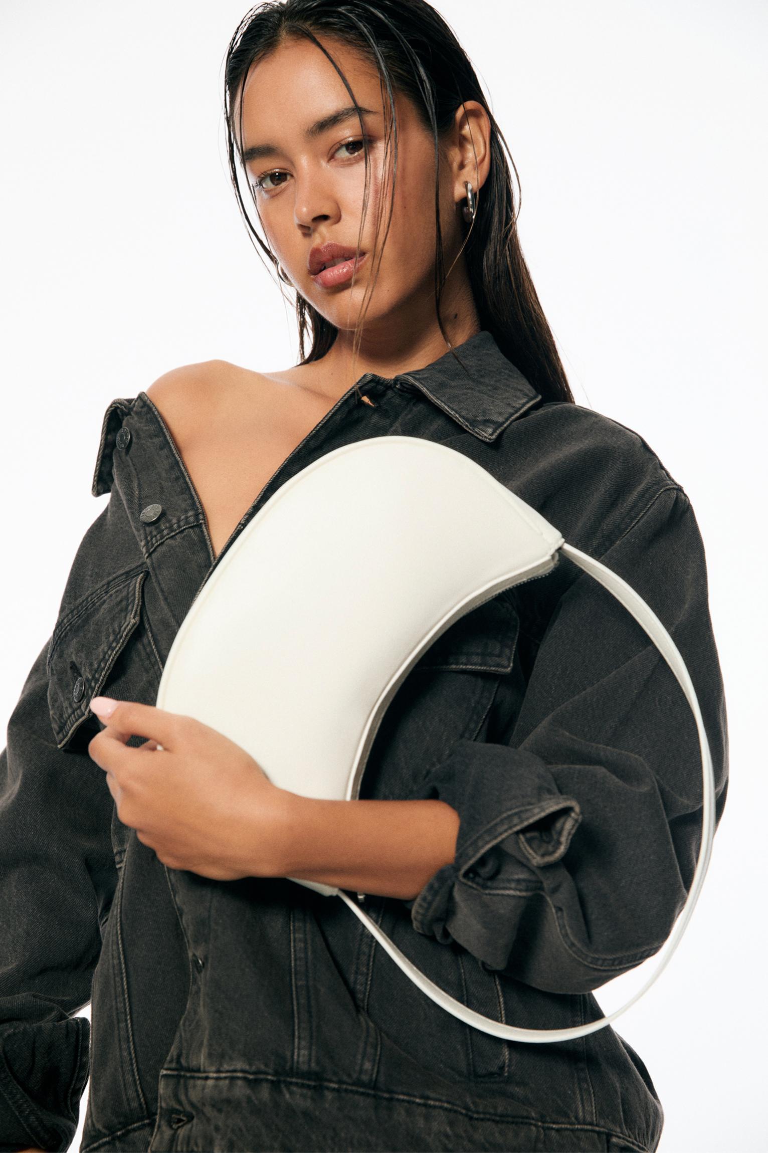 Half moon shoulder bag Product Image