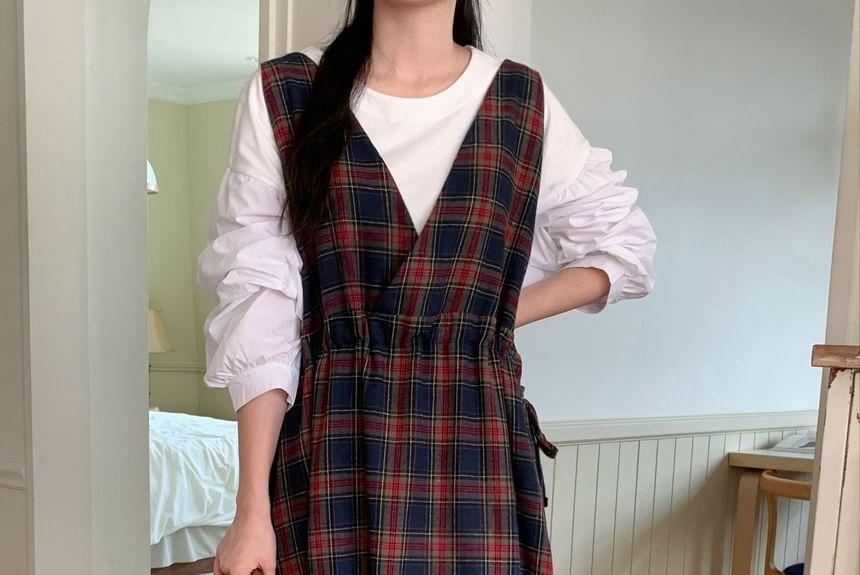 Sleeveless Plaid Midi Dress Product Image
