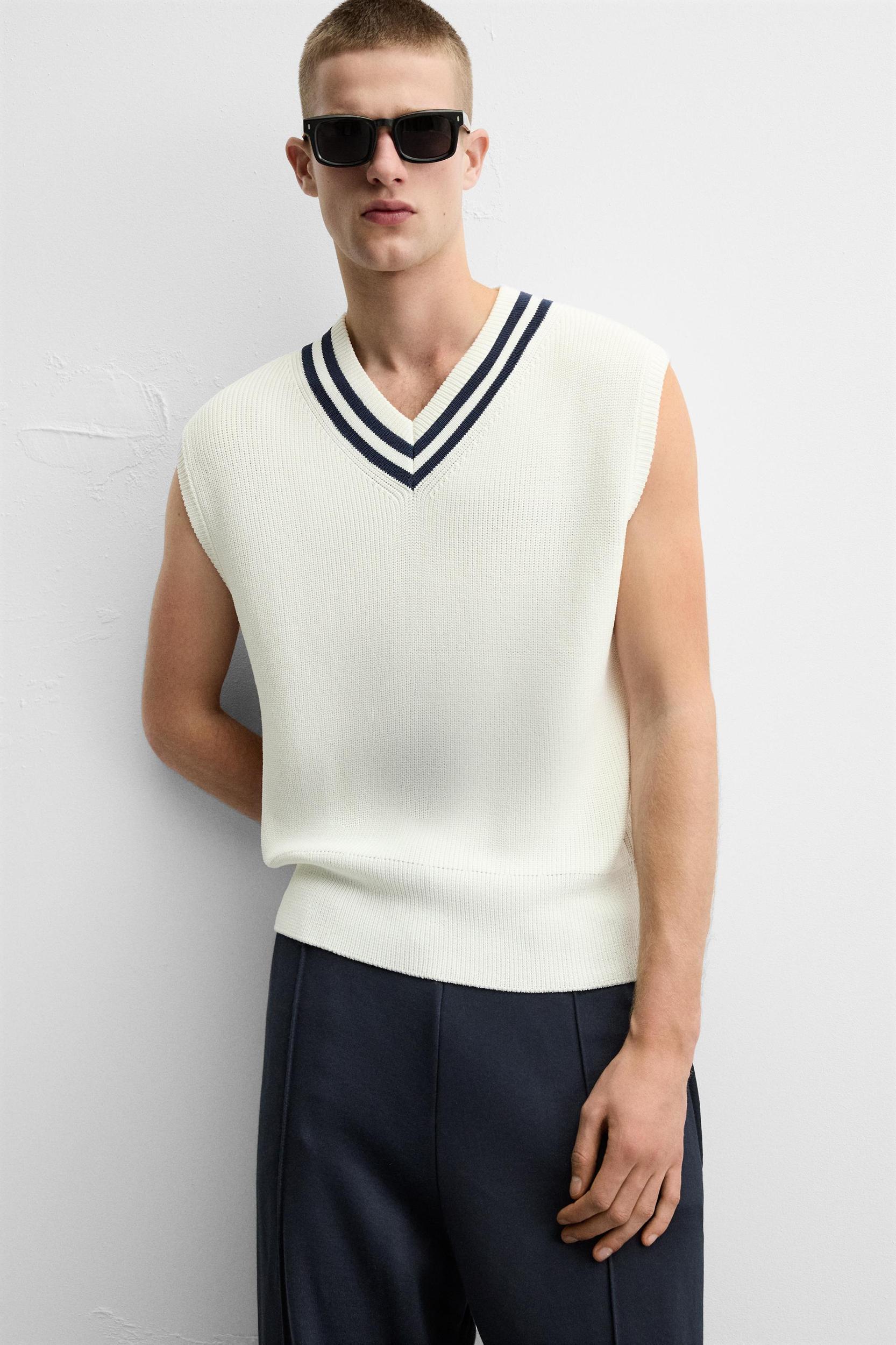 V-NECK VEST Product Image