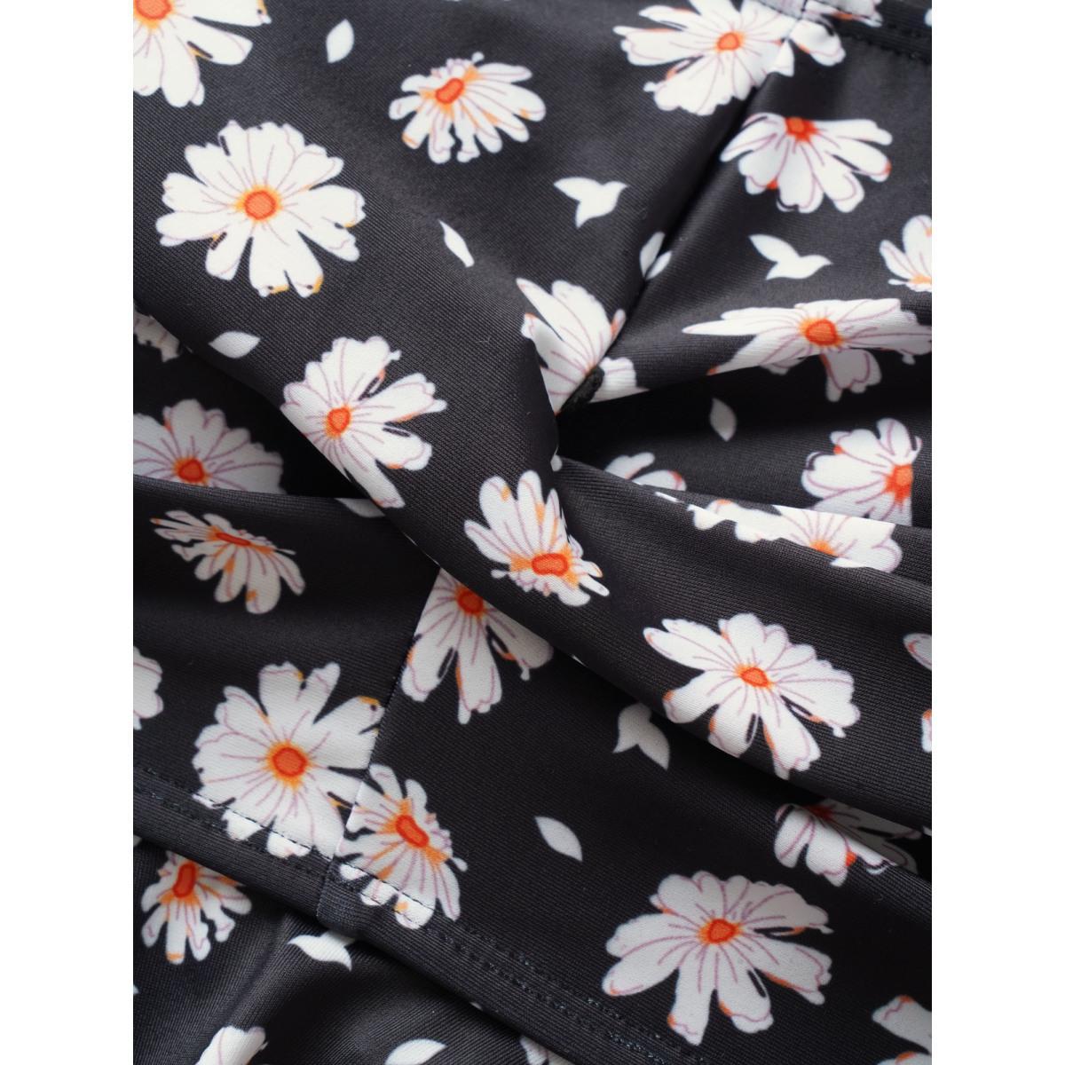 Plus Size Ditsy Floral Crossover Heart Neckline Swim Top Women's Swimwear Black Beach Twist High stretch Bodycon Heart neckline Curve Swim Tops BloomChic 10/M Product Image