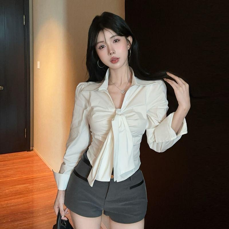 Long-Sleeve Twisted Plain Crop Shirt Product Image