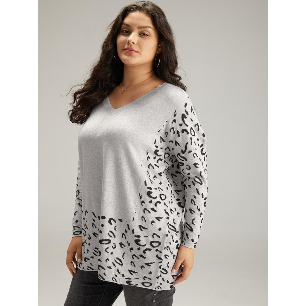 Plus Size Patchwork Leopard Print V Neck Pullover LightGray Women Casual Loose Long Sleeve V-neck Dailywear Pullovers BloomChic 22-24/3X Product Image