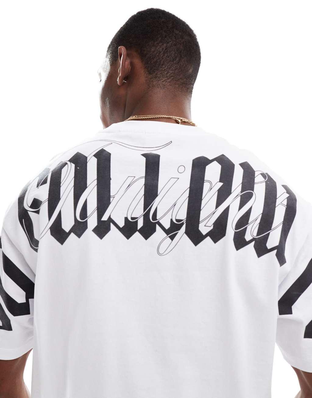 Bershka back graphic t-shirt in white Product Image