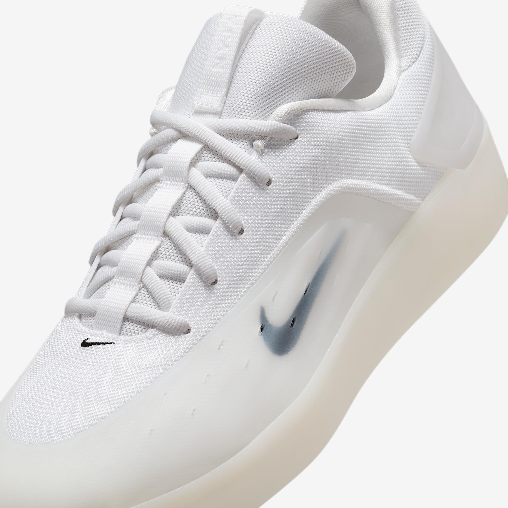 Nike SB Zoom Nyjah 4 Skate Shoes Product Image