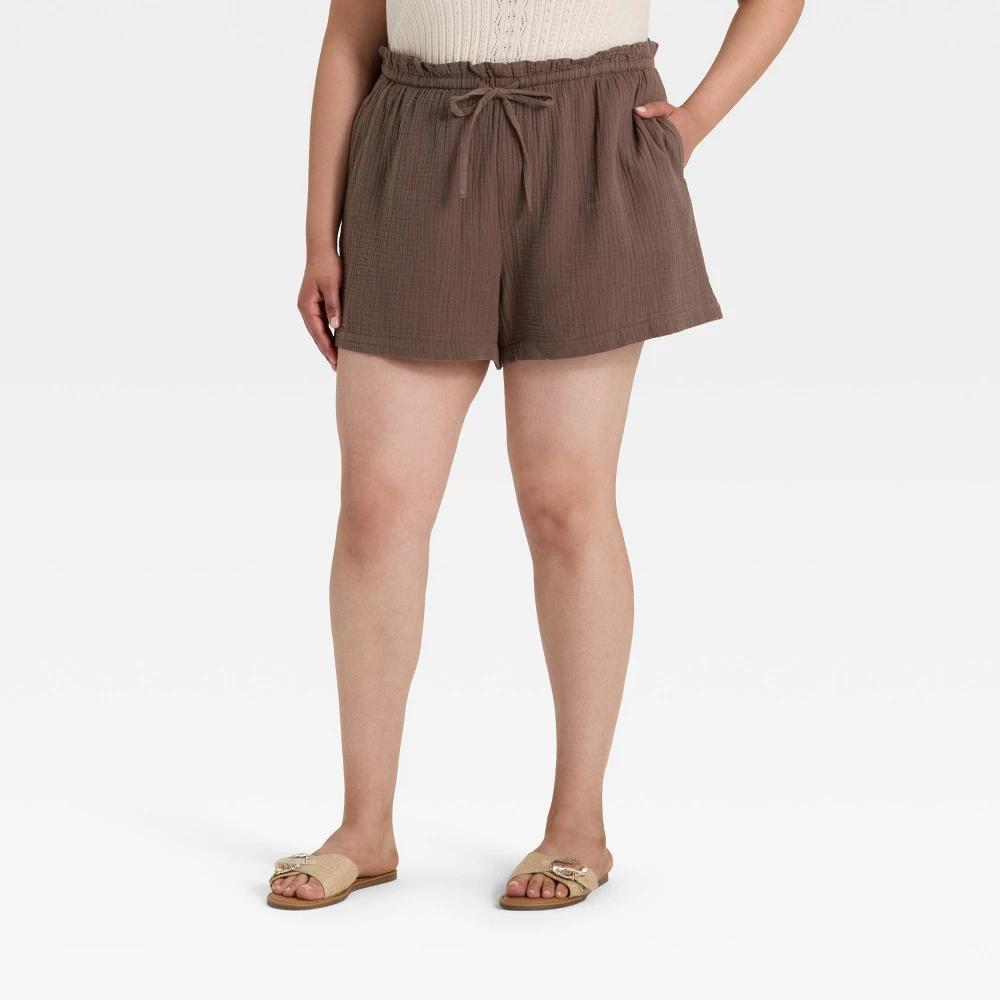 Women's High-Rise Pull-On Shorts - Universal Thread™ Product Image