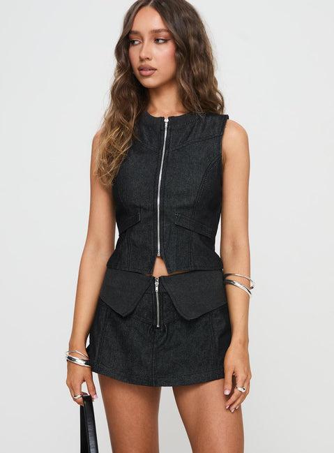 Isibel Skort Black Product Image