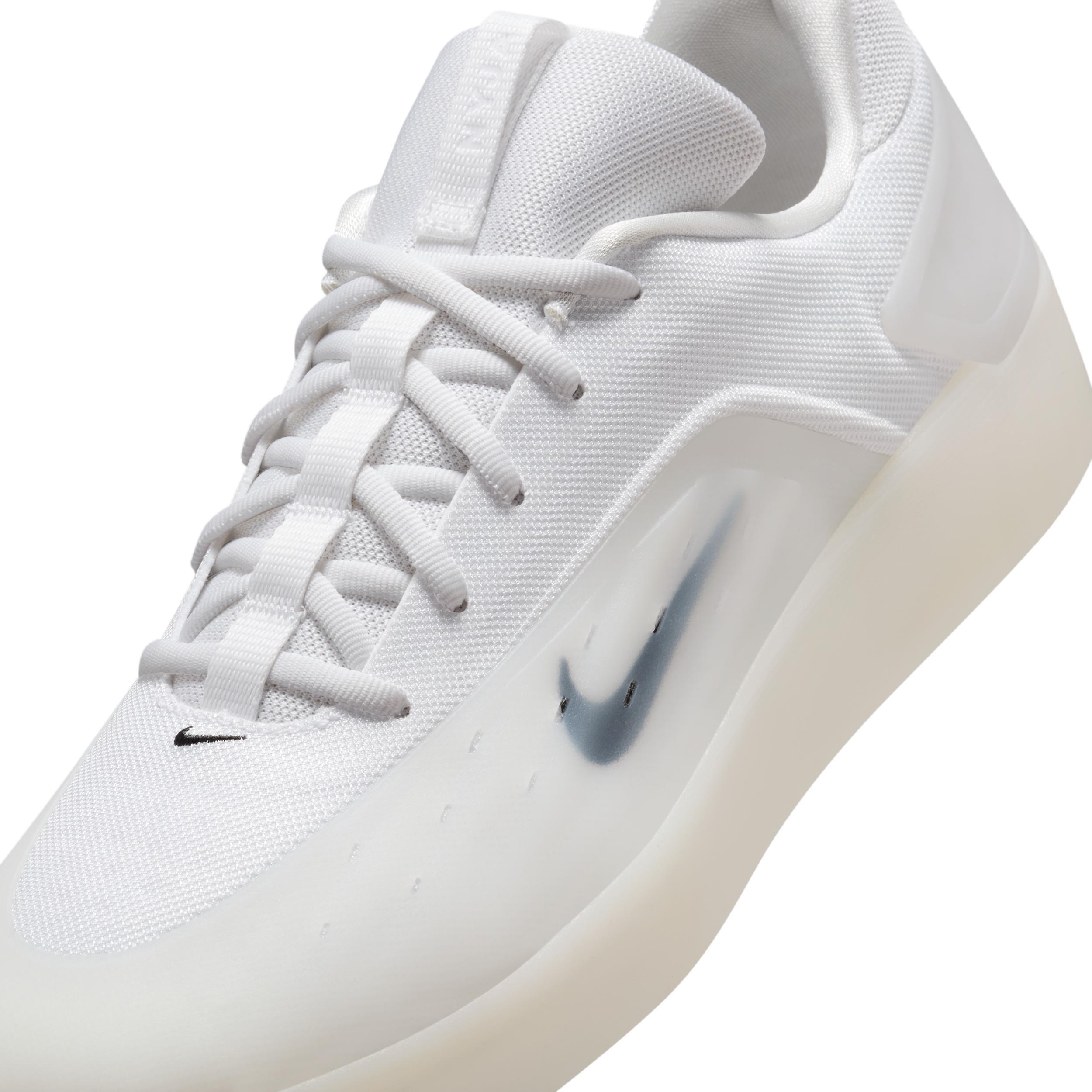 Nike SB Zoom Nyjah 4 Skate Shoes Product Image