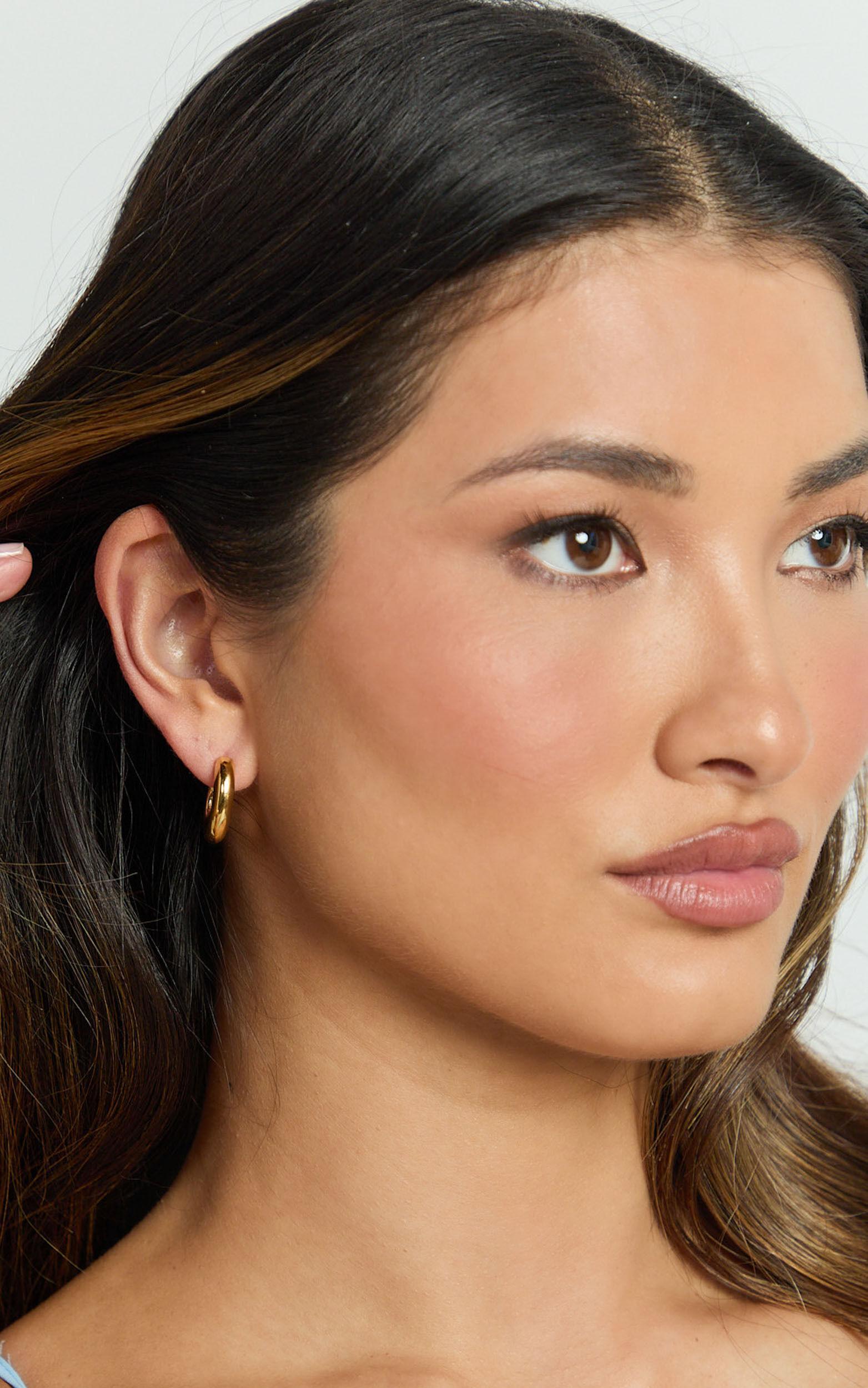 Valencia Earrings - Pearl Earring Set in Gold Product Image