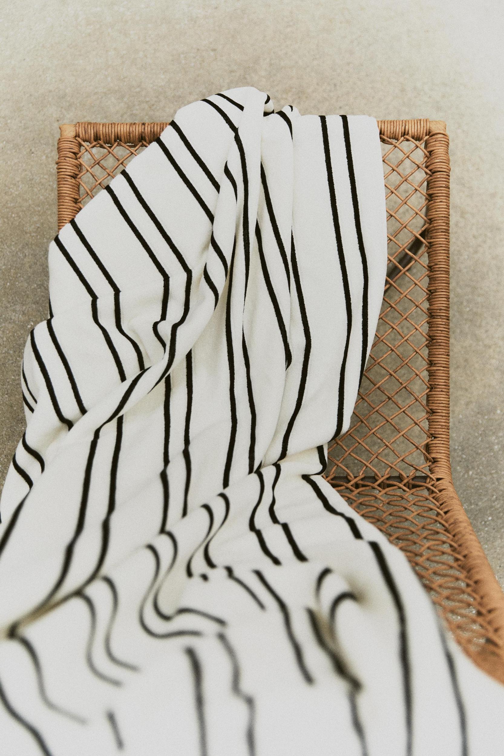 VELOUR BEACH TOWEL WITH THIN STRIPES Product Image