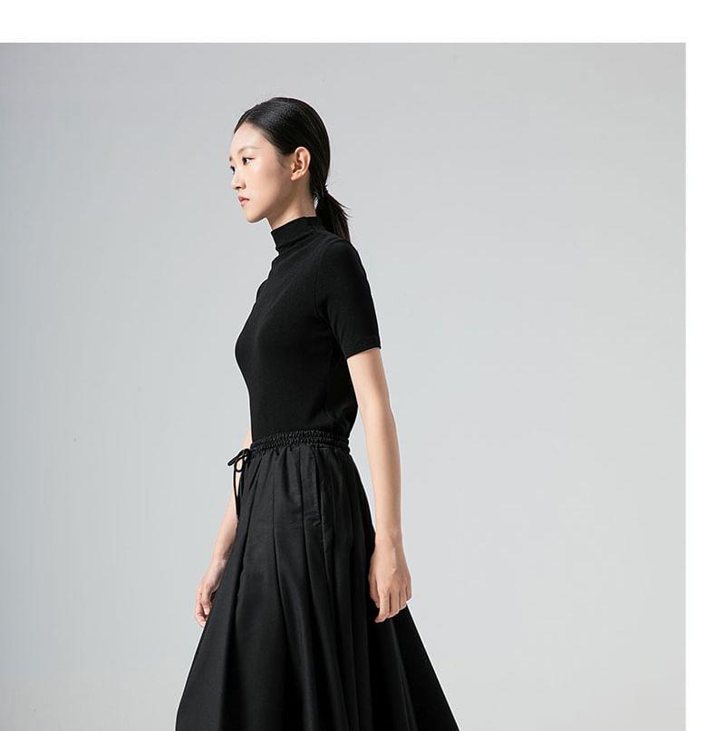 Drawstring Waist Plain Asymmetrical Pleated Midi A-Line Skirt Product Image