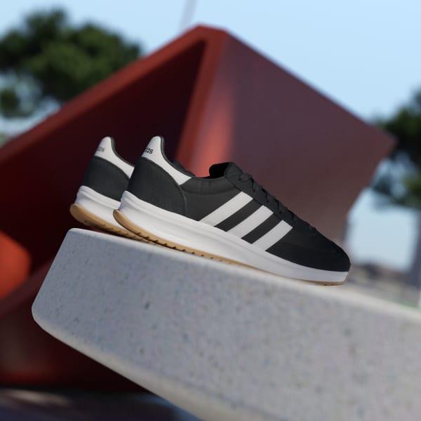 RUN 70s 2.0 Shoes Product Image