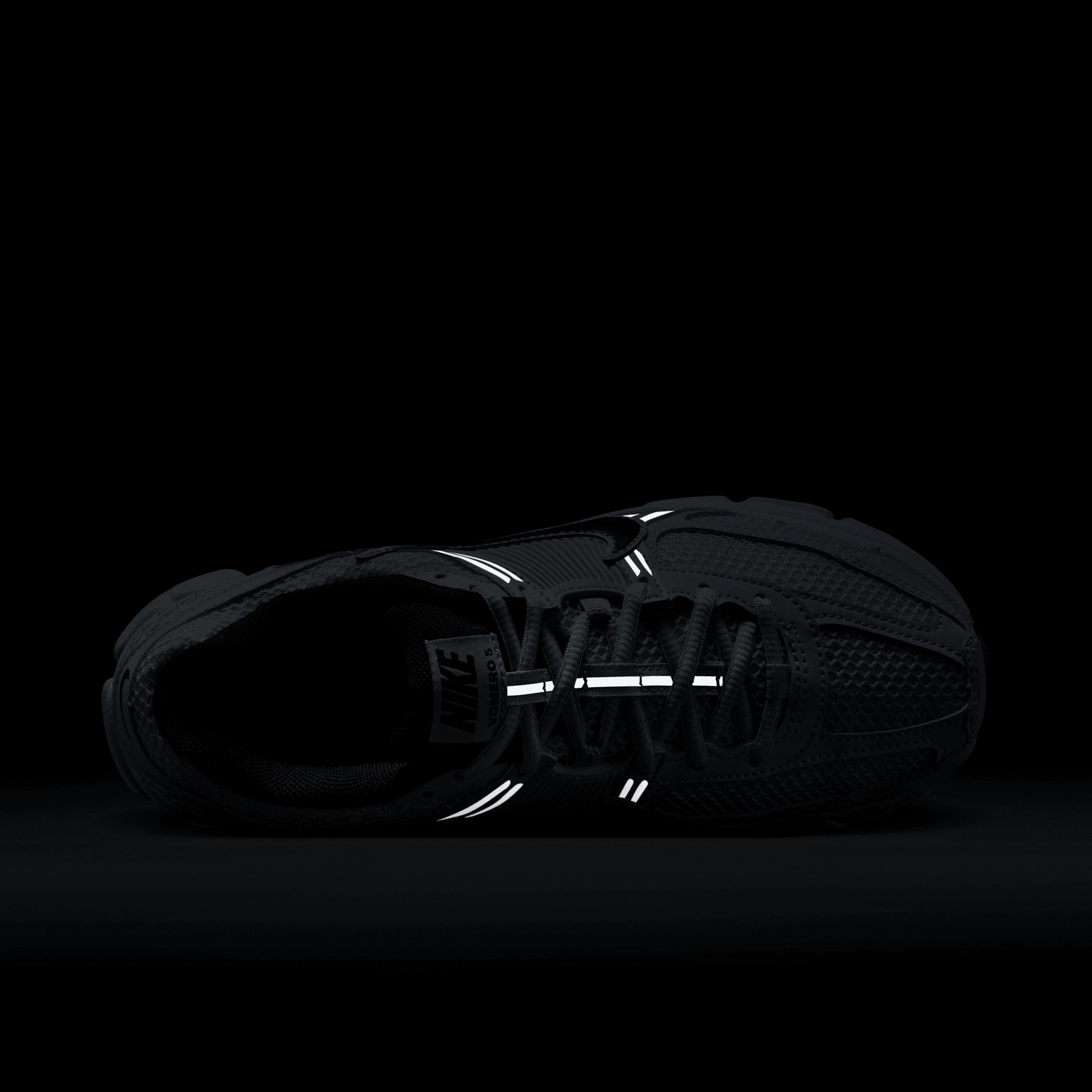 Nike Women's Zoom Vomero 5 Shoes Product Image