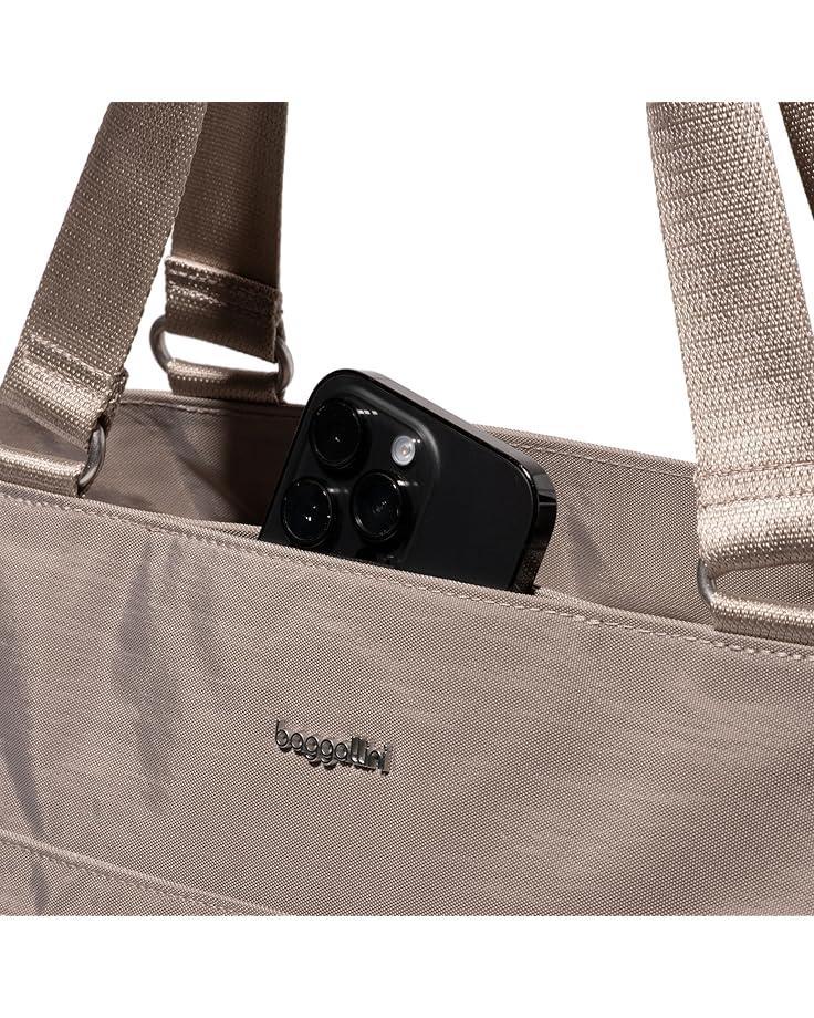 Avenue Tote Product Image