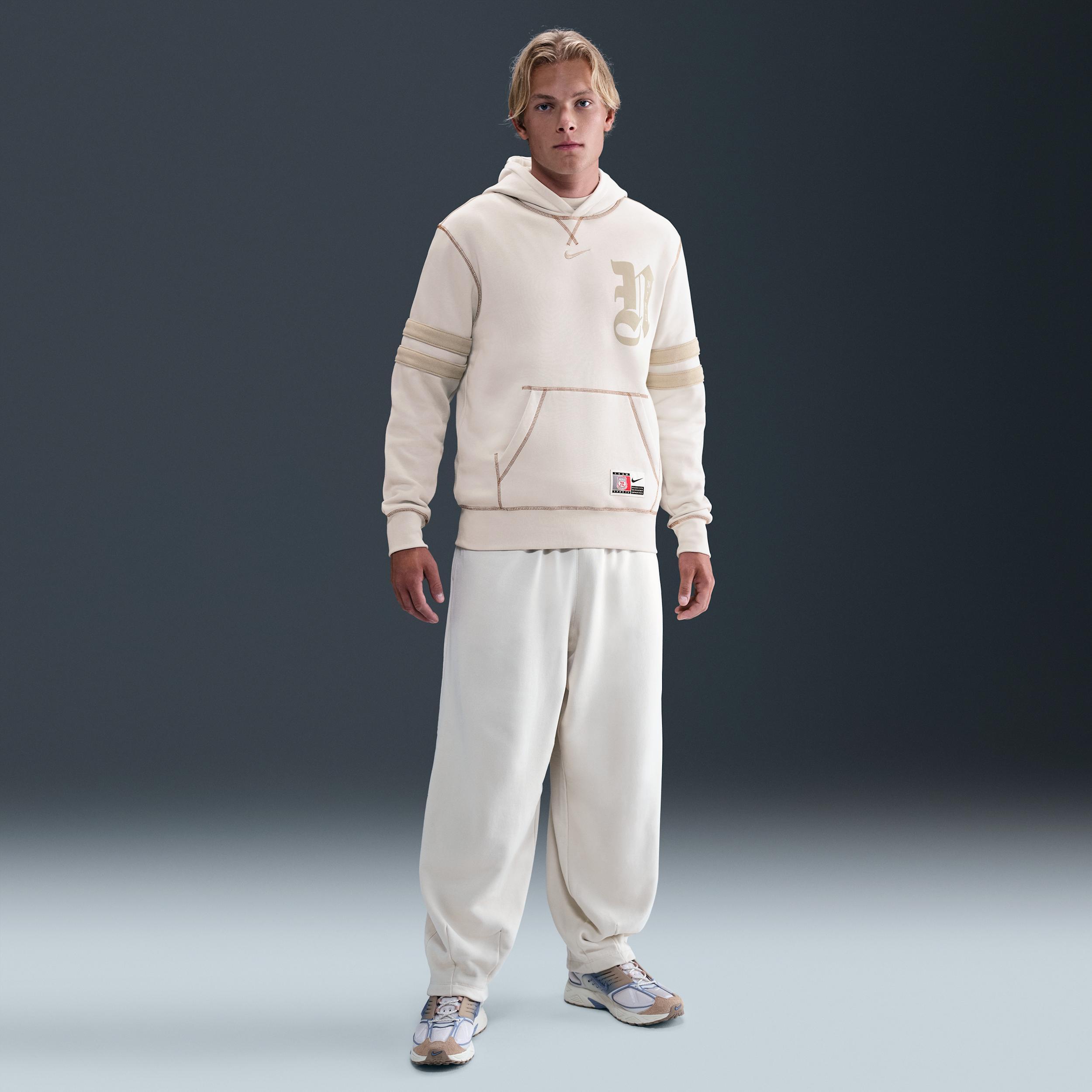 Nike Club Men's Fleece Pullover Hoodie Product Image