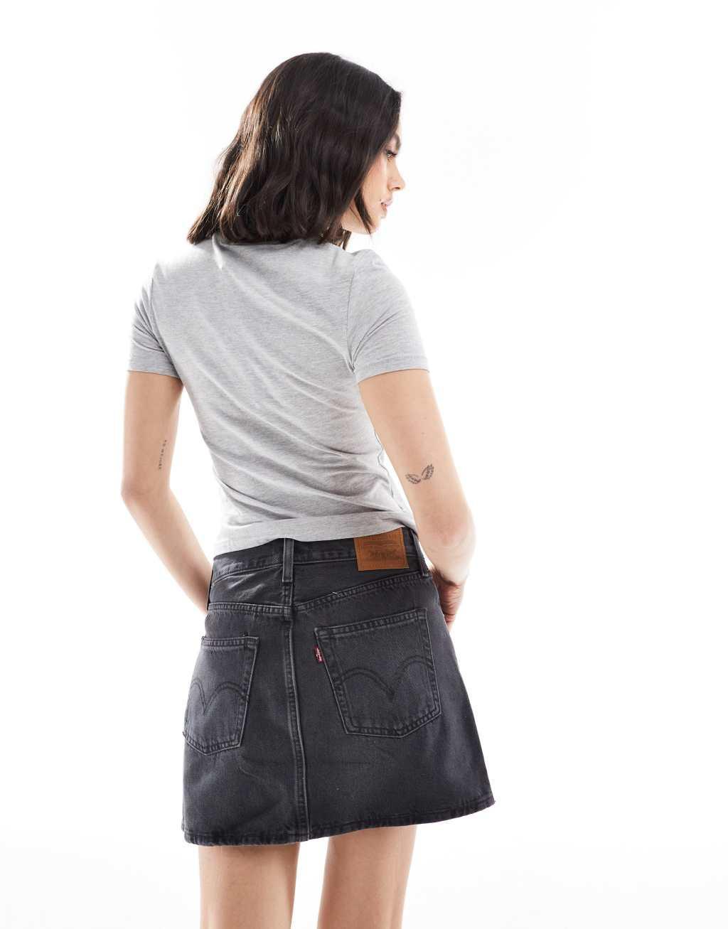 Levi's icon denim skirt in washed black Product Image