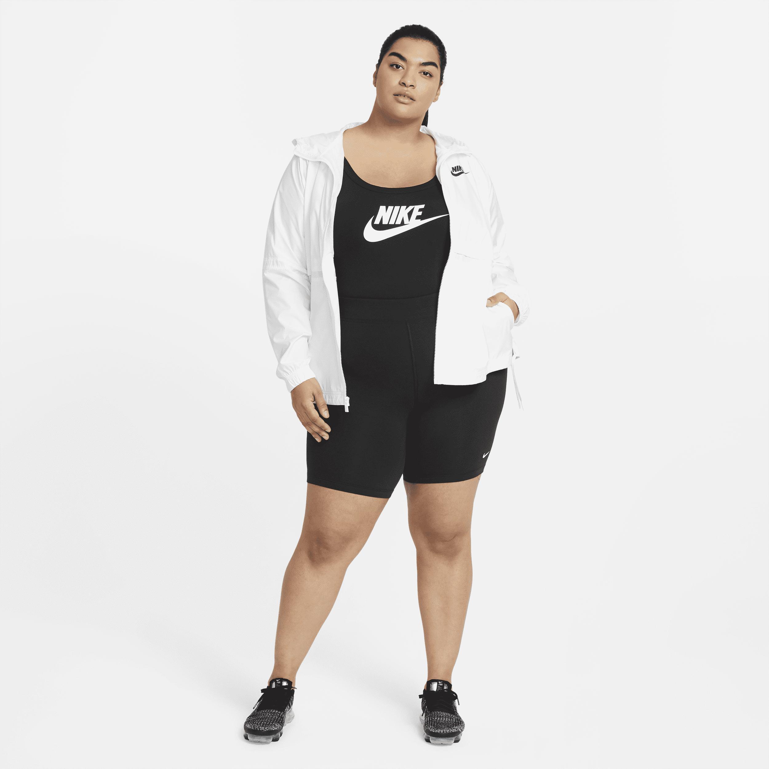 Womens Nike Sportswear Essential Mid-Rise Bike Shorts (Plus Size) Product Image