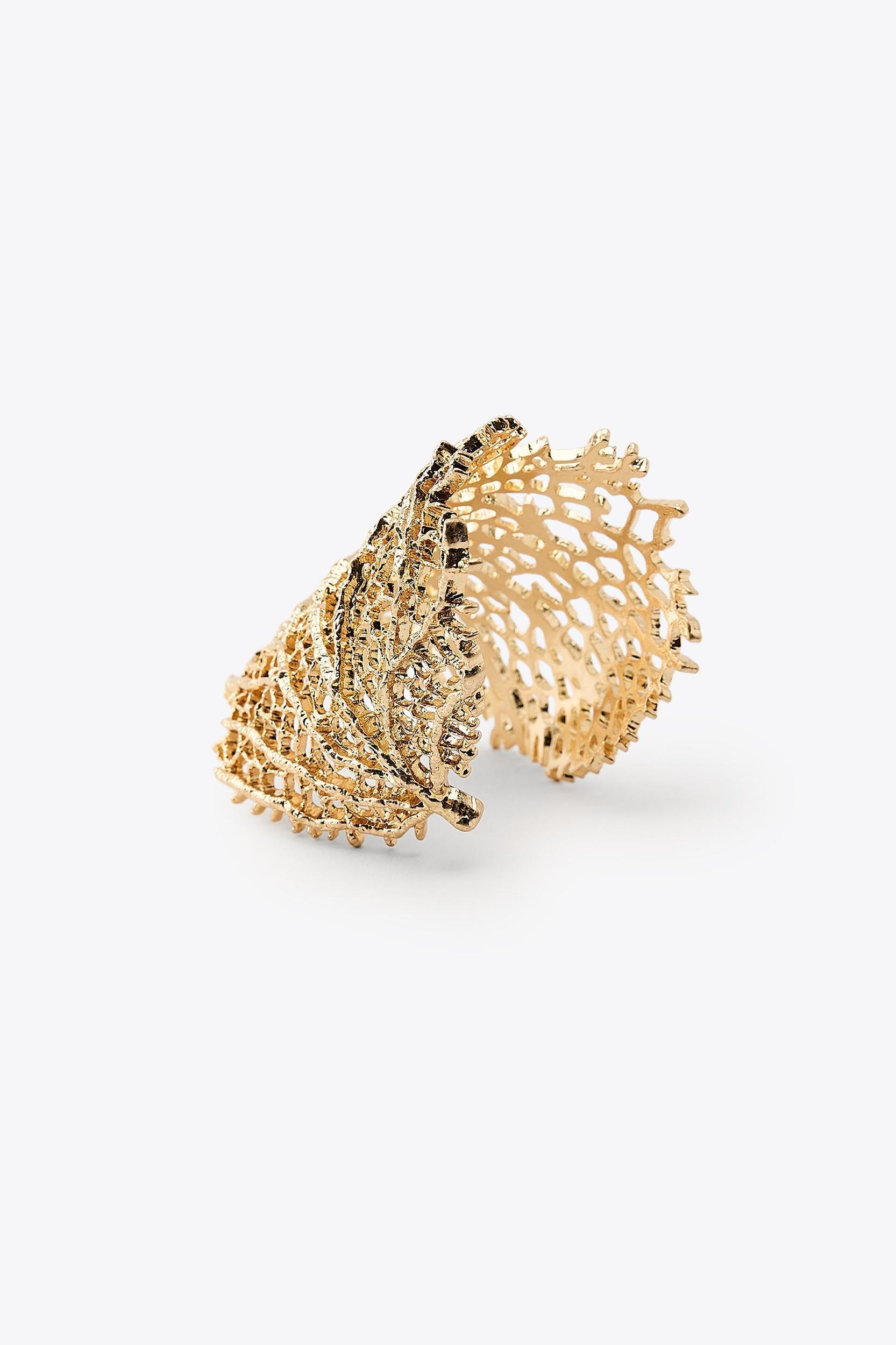 CORAL METAL BRACELET Product Image