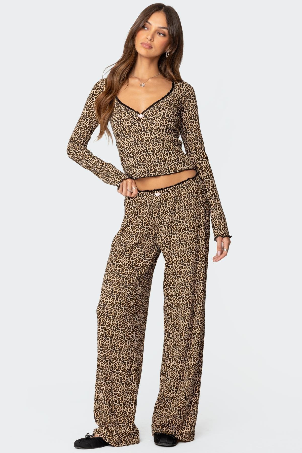 Lue Leopard Printed Ribbed V Neck Top Product Image