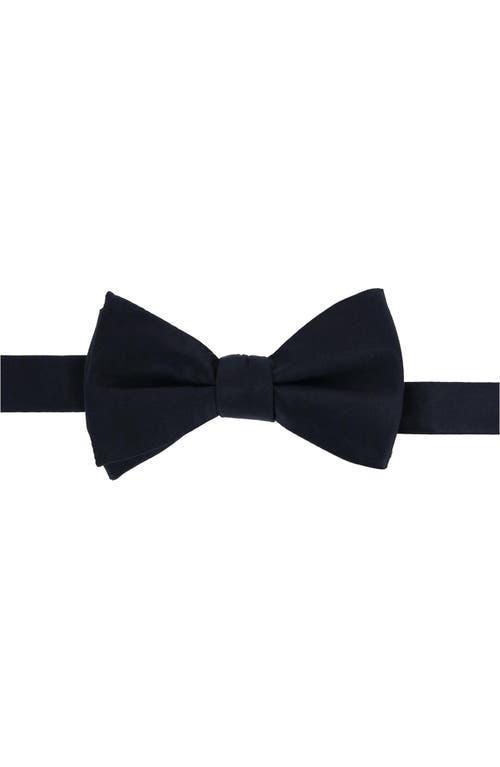 Trafalgar Sutton Pre Tied Bow Tie Product Image