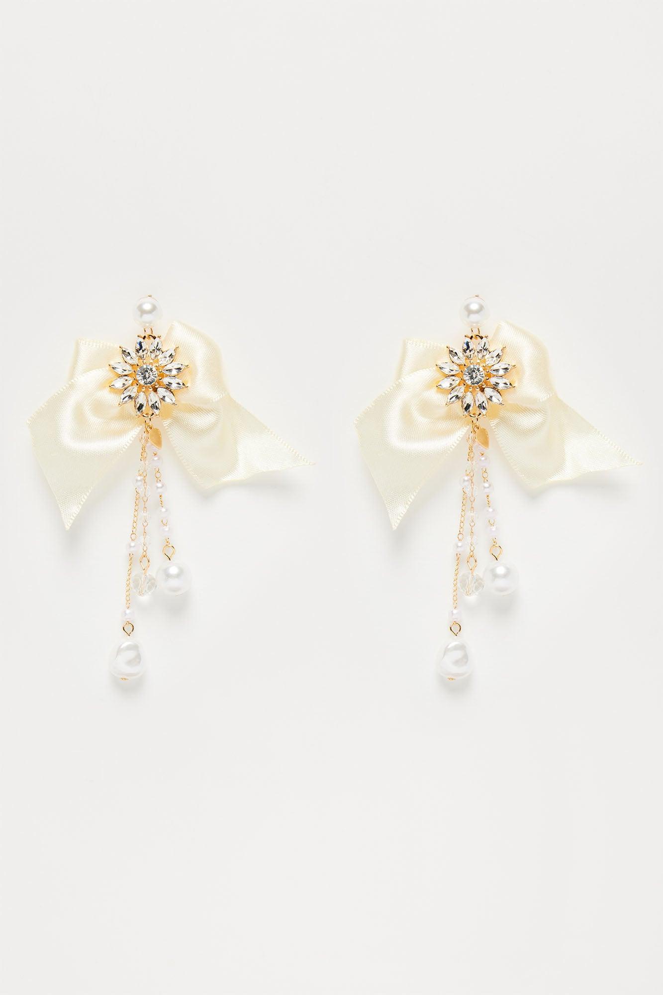 Dreams Do Come True Drop Earrings - Nude Product Image